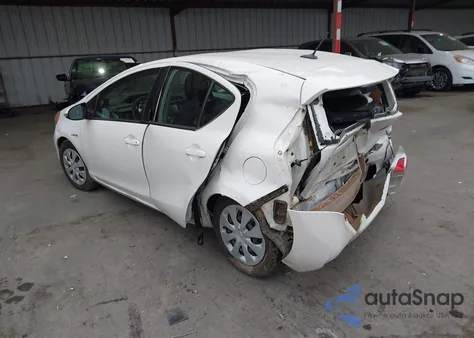 2014 Toyota Prius C Three from USA, damaged, VIN JTDKDTB30E1061548